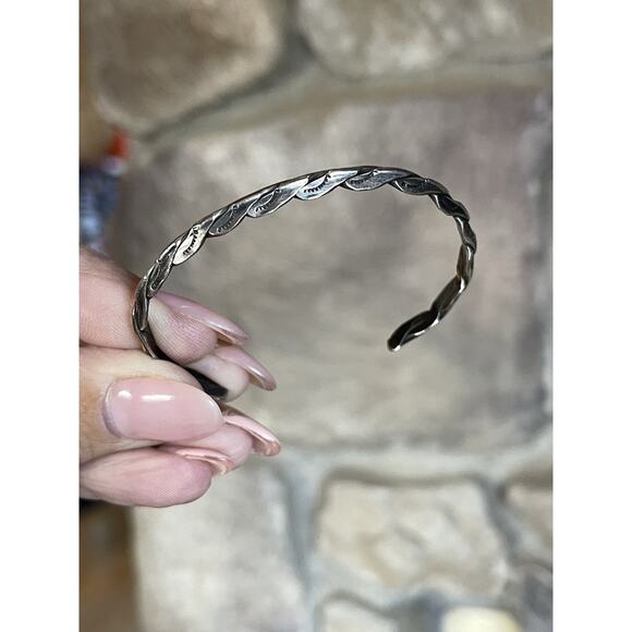 Vintage Native Navajo Sterling Silver Cuff Rope Bracelet Unsigned - Picture 7 of 10